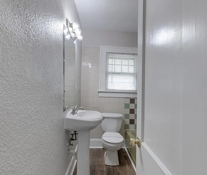 223 N Meridian Ave — Photo 12