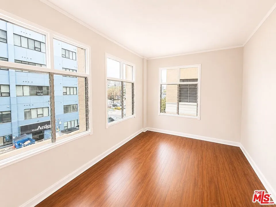 1 bed, 1.0 bath, 500 sqft, $1,795 — Photo 2