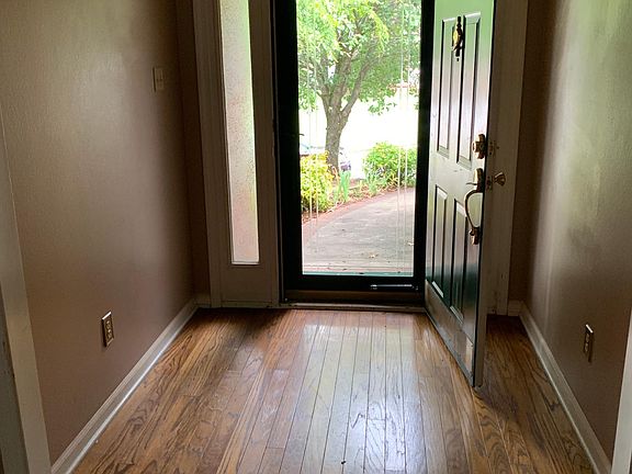 4th image of 105 Shale Creek Trl