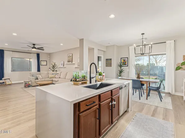 793 W TRELLIS Road, Queen Creek, AZ 85140