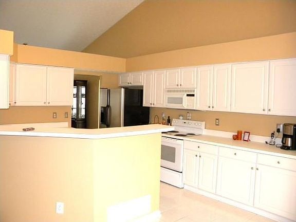 3rd image of 2475 Bryton Dr