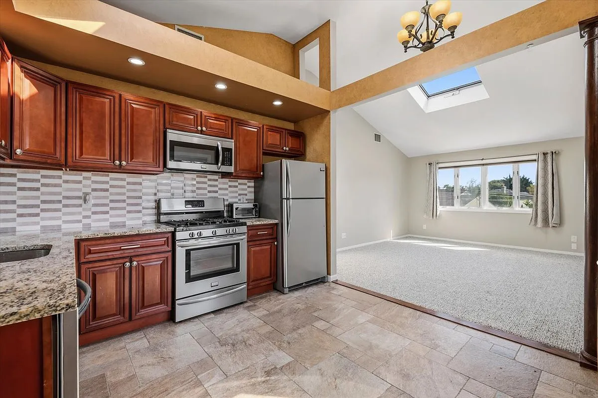 1 bed, 684 sqft, $2,500 — Photo 4