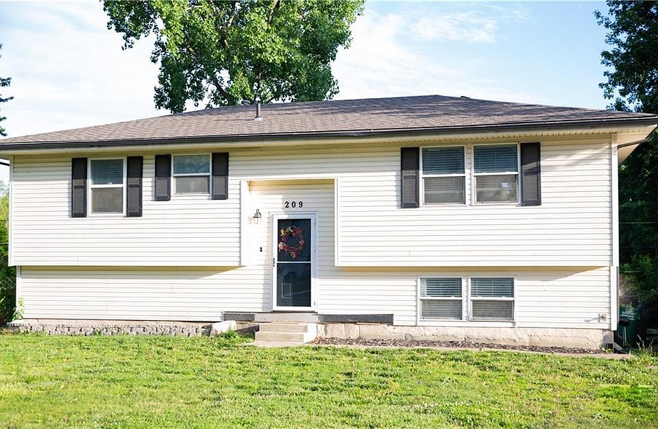1st image of 209 W Edgewood Dr