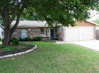 5608 Macgregor Dr, Haltom City, TX 76148