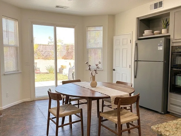 2608 Saint Andrews Dr — Photo 14