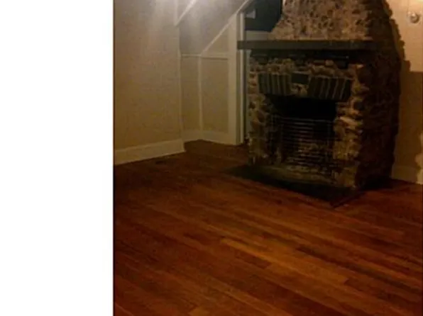 1 Grove Ct, Branford, CT 06405