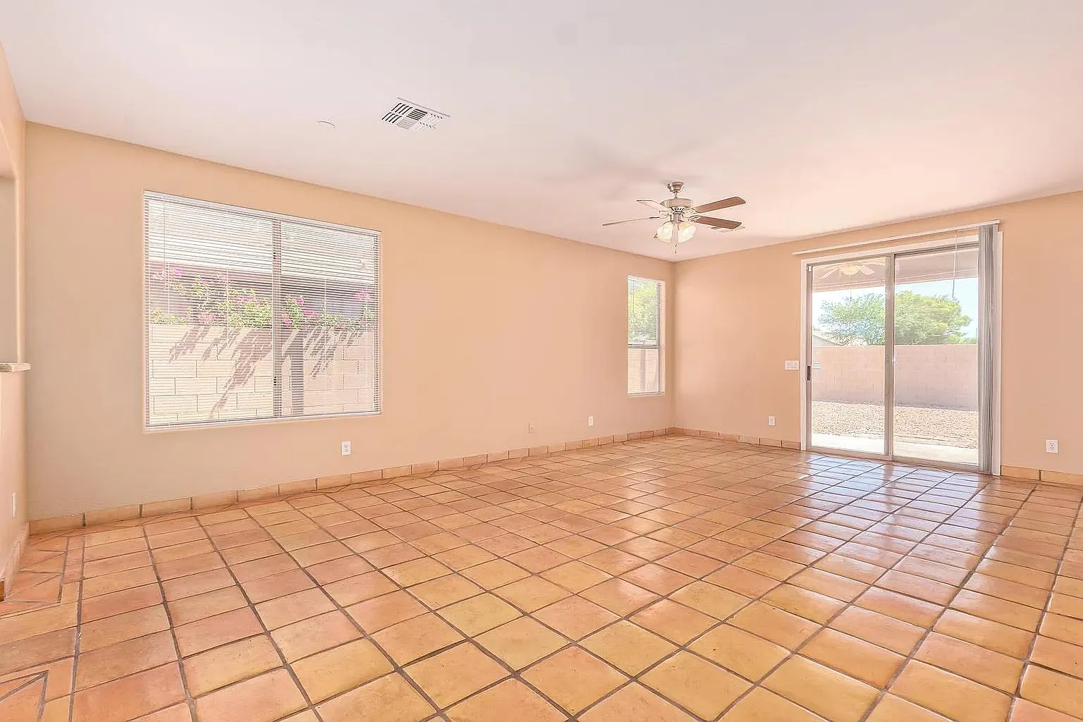 10213 W Cordes Rd — Photo 4