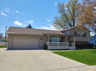 3350 Brentway Dr, Bay City, MI