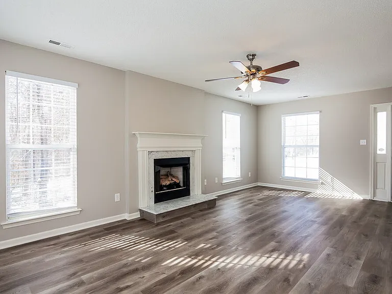 109 Silverleaf Rd — Photo 4
