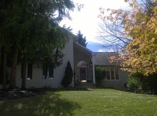 1320 Woodglen Cir, Bellefontaine, OH 43311