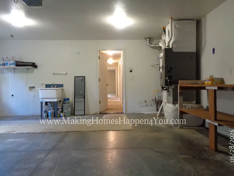 260 SW Oregon Trail Dr — Photo 53