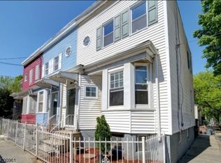 851 S 16th St, Newark, NJ 07108