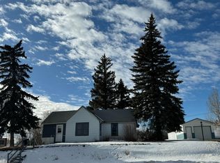 414 N Main St, Tioga, ND 58852