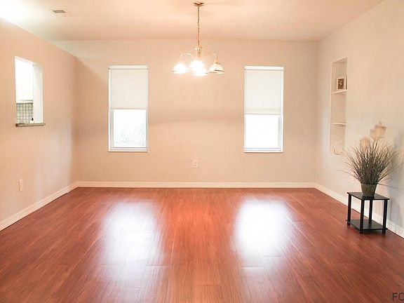 3rd image of 33 Bunker Ln