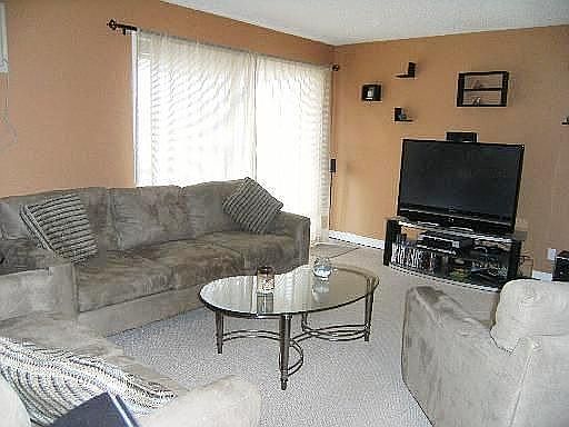 FRONT ROOM