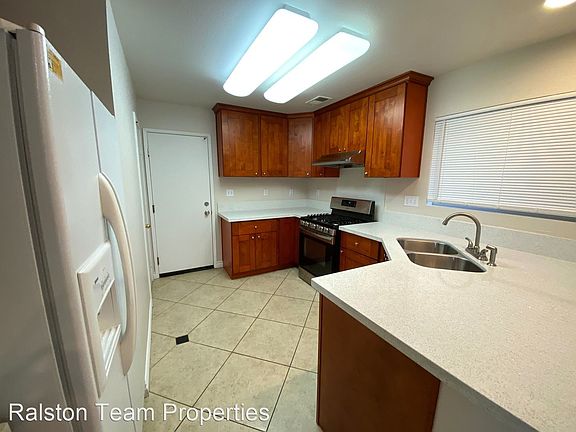 4th image of 2724 Creekside Village Sq