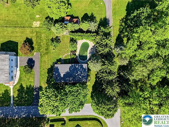 5th image of 2224 Sunset Ln