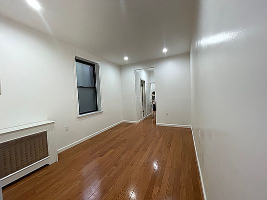 2nd image of 203 E 94th St #2L