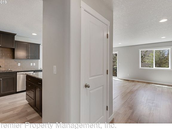 4th image of 14122 NE 7th Ct