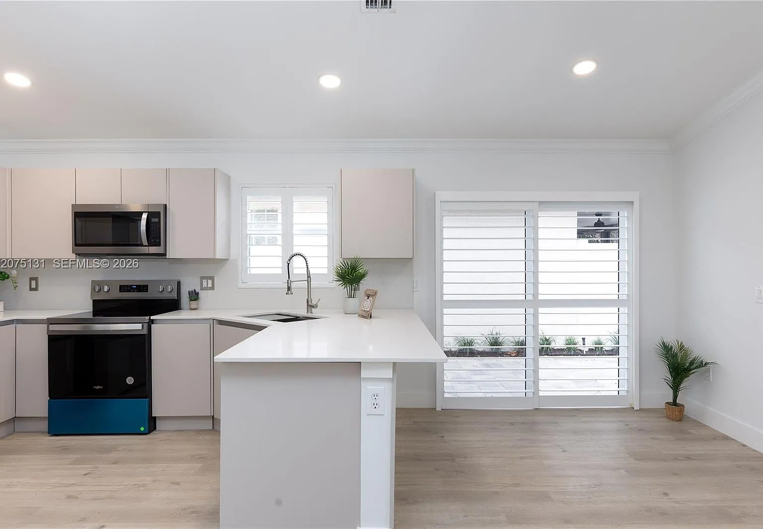 3 bed, 1682 sqft, $4,300 — Photo 4