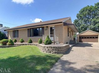 1305 Perry St, Bloomington, IL 61701