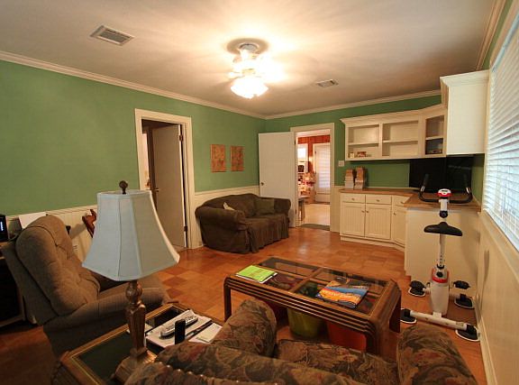 4th image of 513 Highland Dr