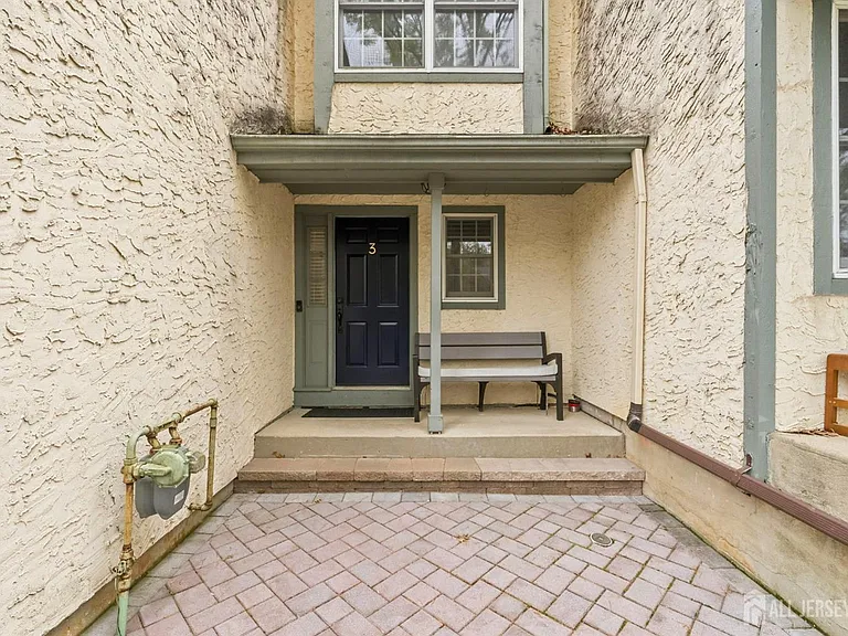 3 Dorchester Dr — Photo 55
