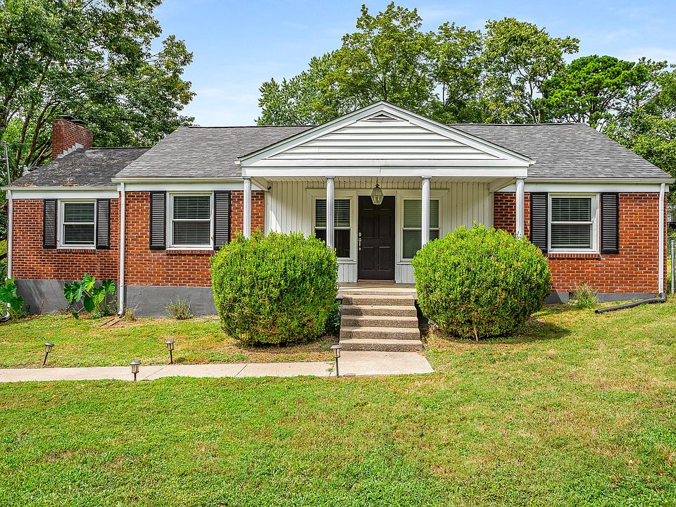1st image of 415 Southwood Dr