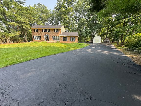 3rd image of 52 Lochatong Rd