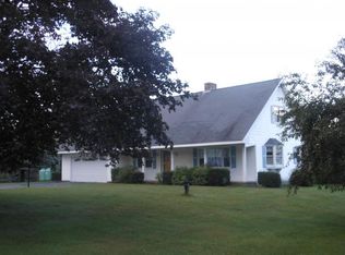 21 Hilltop Dr, Wakefield, NH 03872