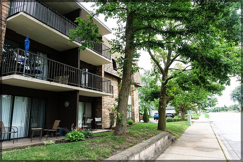 1st image of 907 S Williams St APT 208