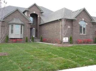 12748 Blue Lakes Cir, Shelby Township, MI 48315