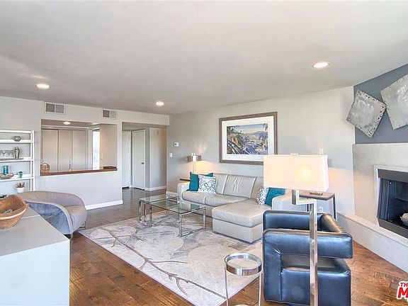 3rd image of 930 California Ave Unit 303