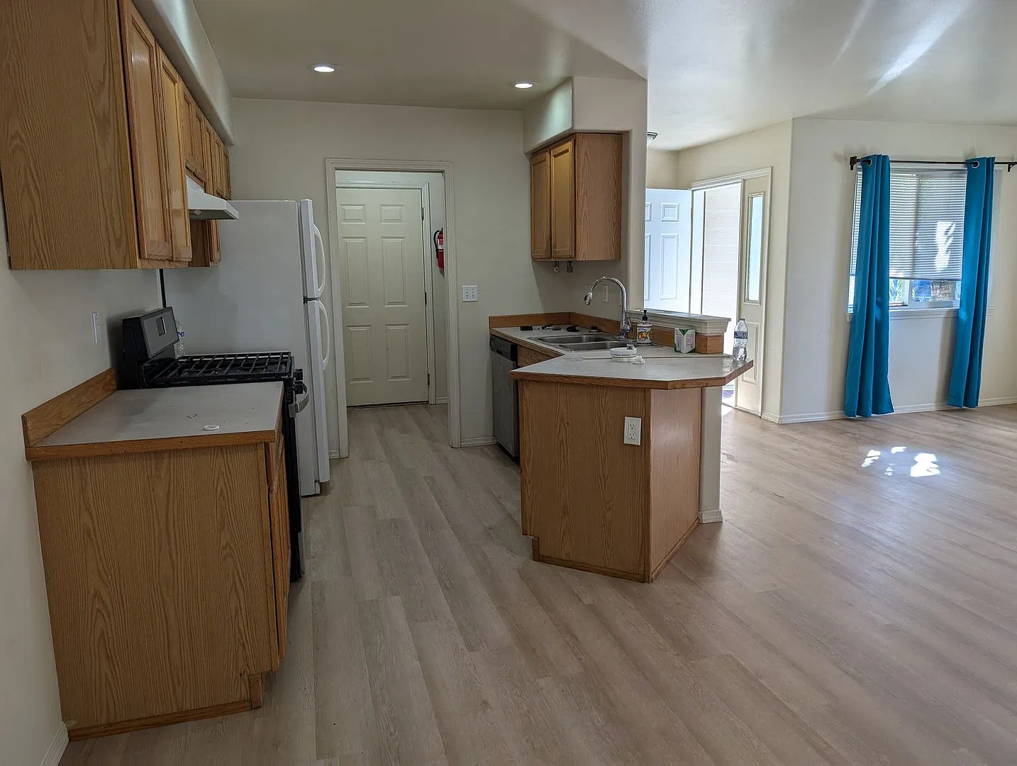 590 Lowell Court Sedro-Woolley, WA 98284 — Photo 4