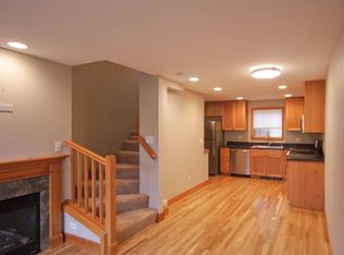 4544 41st Ave SW APT B, Seattle, WA 98116