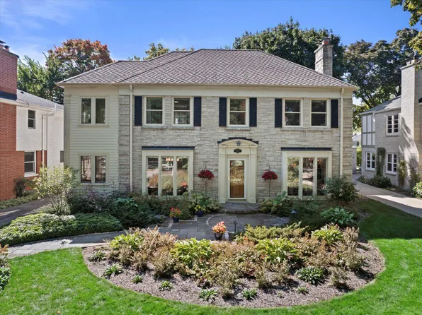 7715 Mary Ellen PLACE, Wauwatosa, WI 53213