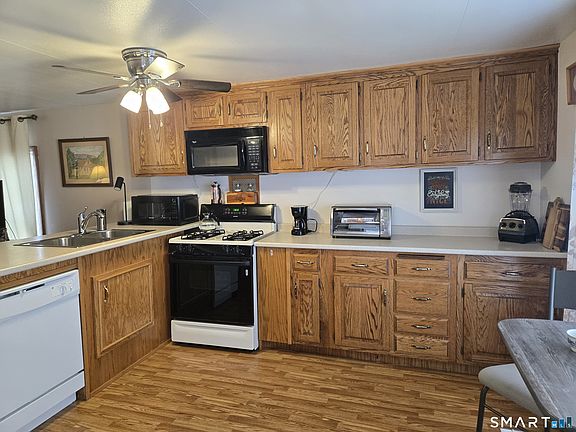 5th image of 19 Arapaho Drive