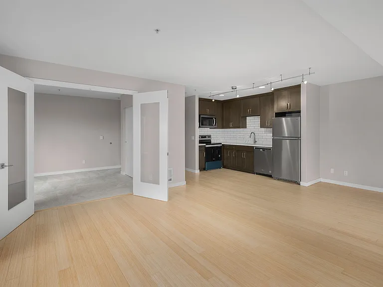 2717 Western Ave #530 — Photo 14