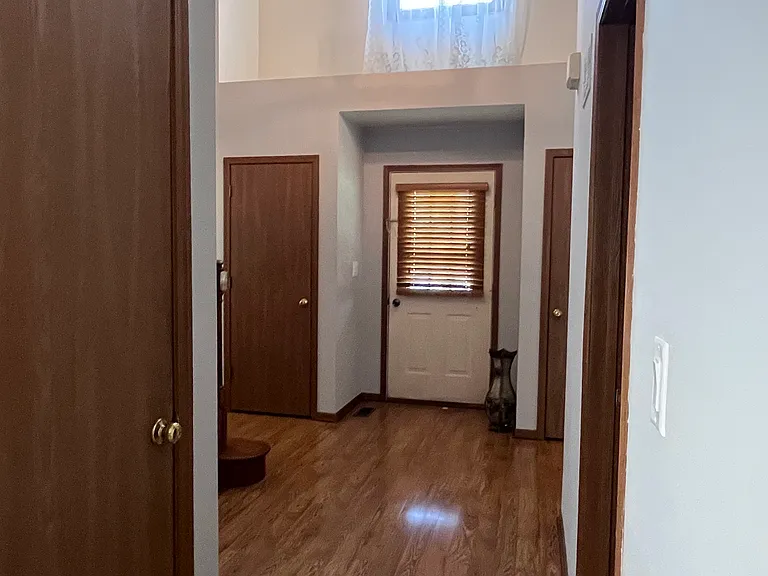 1010 N Ashbury Ave — Photo 10