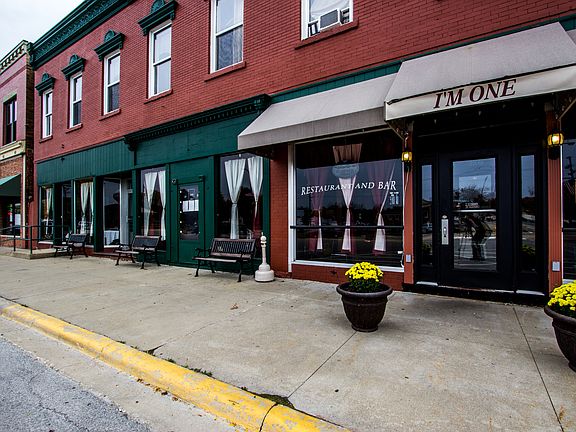 2nd image of 108 E Railroad St