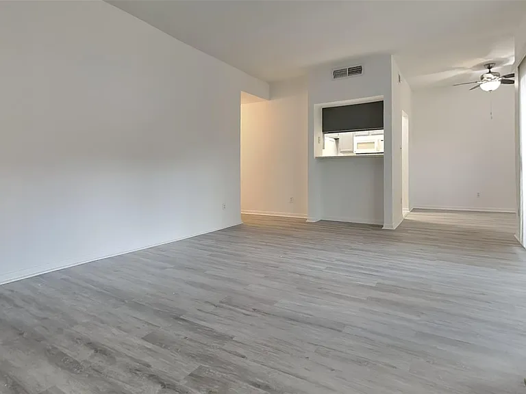 6500 Harbor Town Dr #3208 — Photo 2