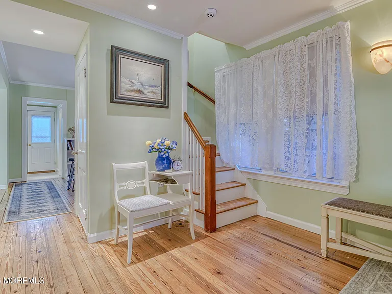 26 Heck Ave — Photo 19