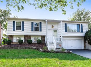 349 N Pinecrest Rd, Bolingbrook, IL 60440