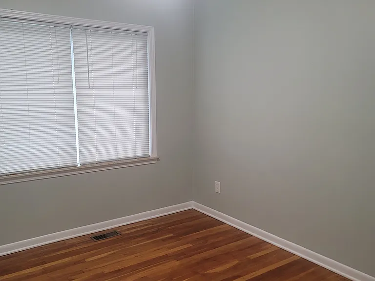 Bed room