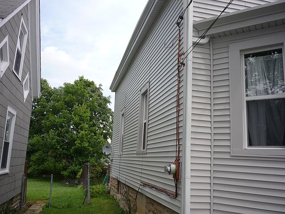 4th image of 3740 Herbert Ave