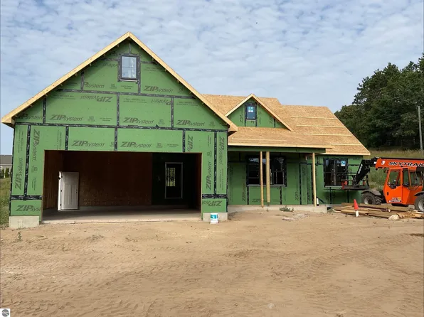 4463 Pine Meadow Trl, Traverse City, MI 49685