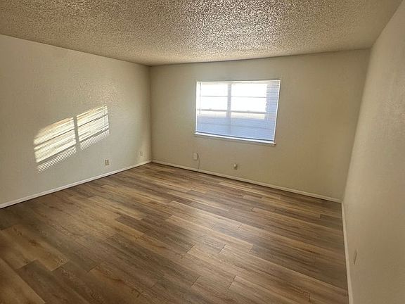 5th image of 1700 SE Barlow Dr APT 76