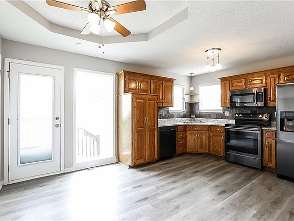 5th image of 8424 NE 107th Ct