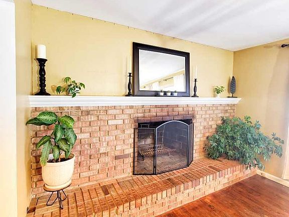 5th image of 4010 Cypress Ln