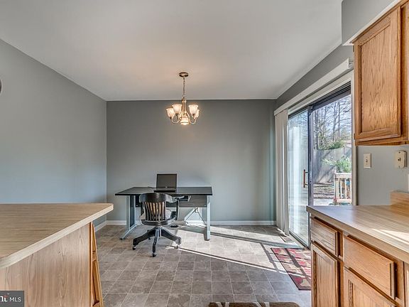 5th image of 306 Durham Dr